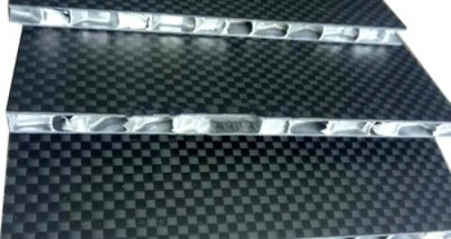 So sánh vật liệu composite với thép